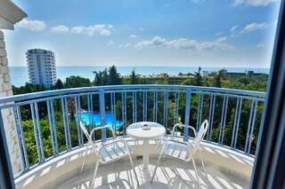 Отель Sofia Hotel - All Inclusive Золотые Пески Трехместный номер с балконом и видом на море-11